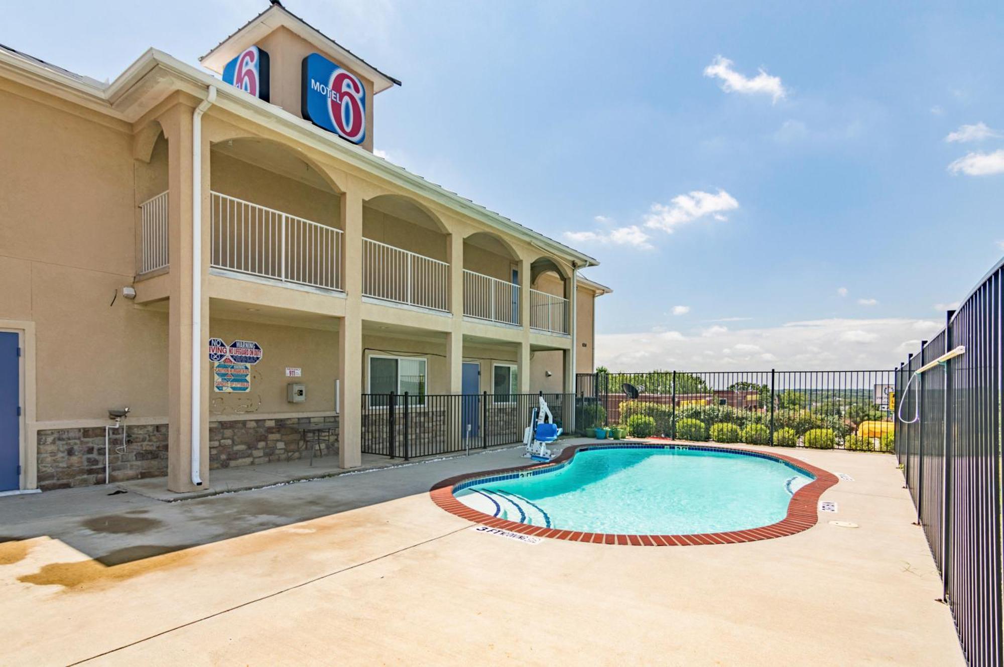 Motel 6-Azle, Tx Eksteriør bilde